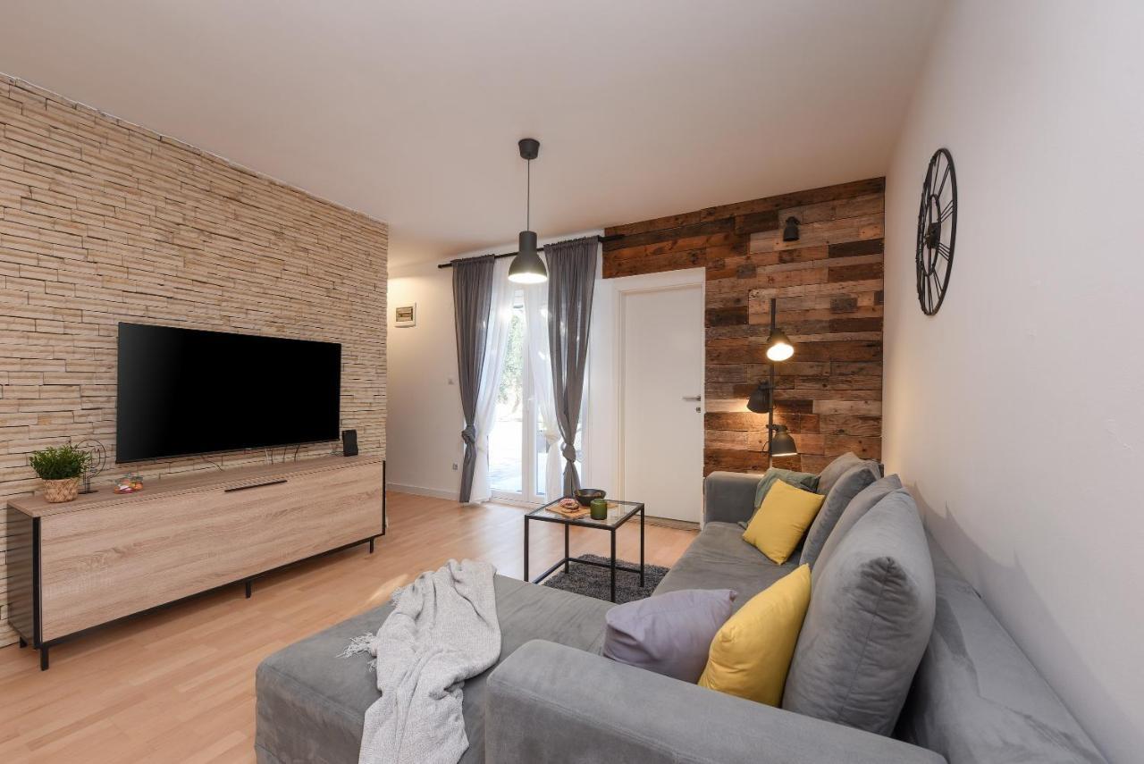 L&R Luxury Apartment- Free Parking Zara Esterno foto