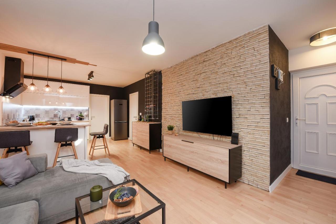L&R Luxury Apartment- Free Parking Zara Esterno foto