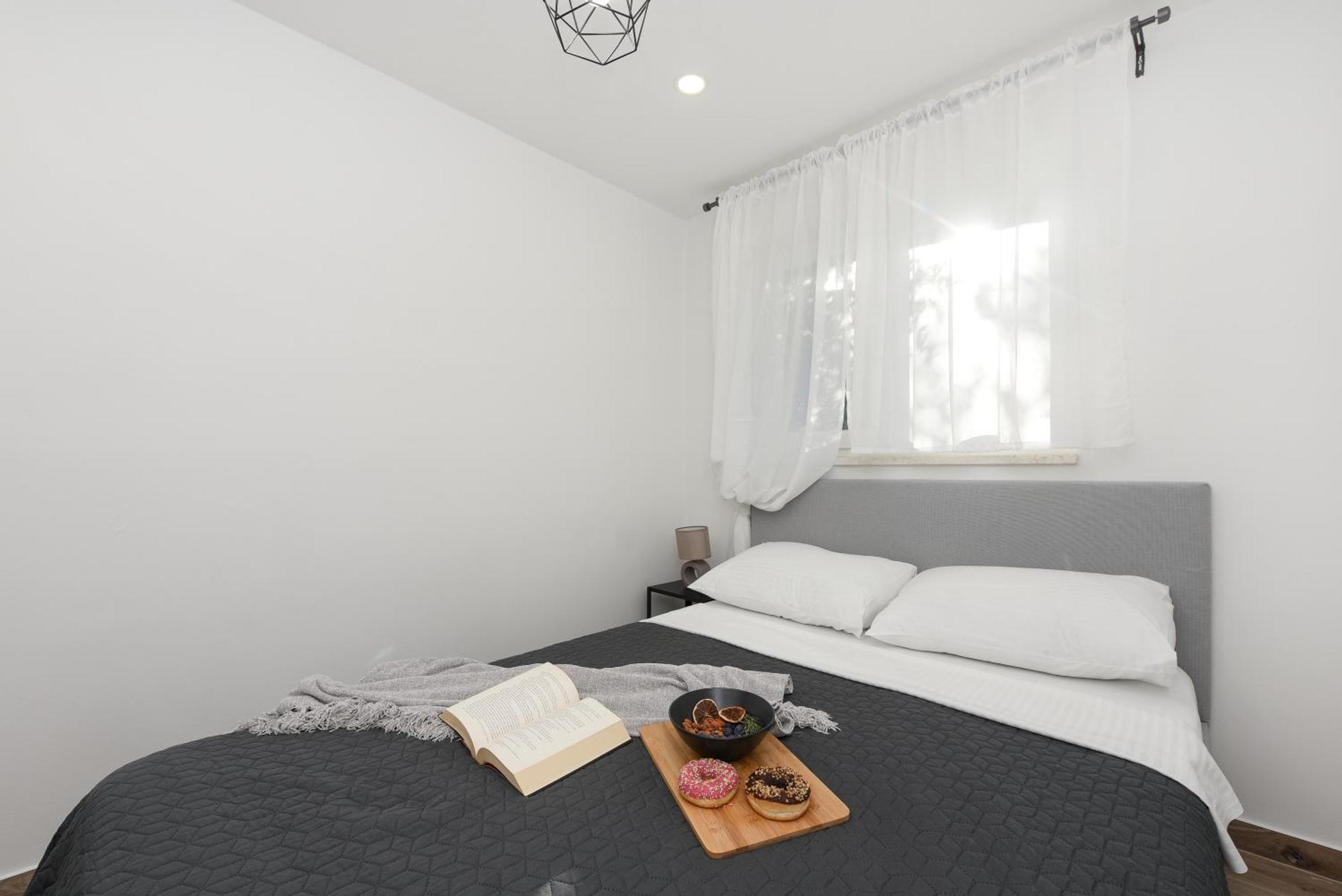 L&R Luxury Apartment- Free Parking Zara Esterno foto